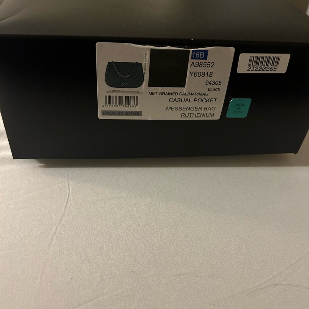 100% Authentic Chanel handbag serial #23220265 as shown in photos - Picture 7 of 11